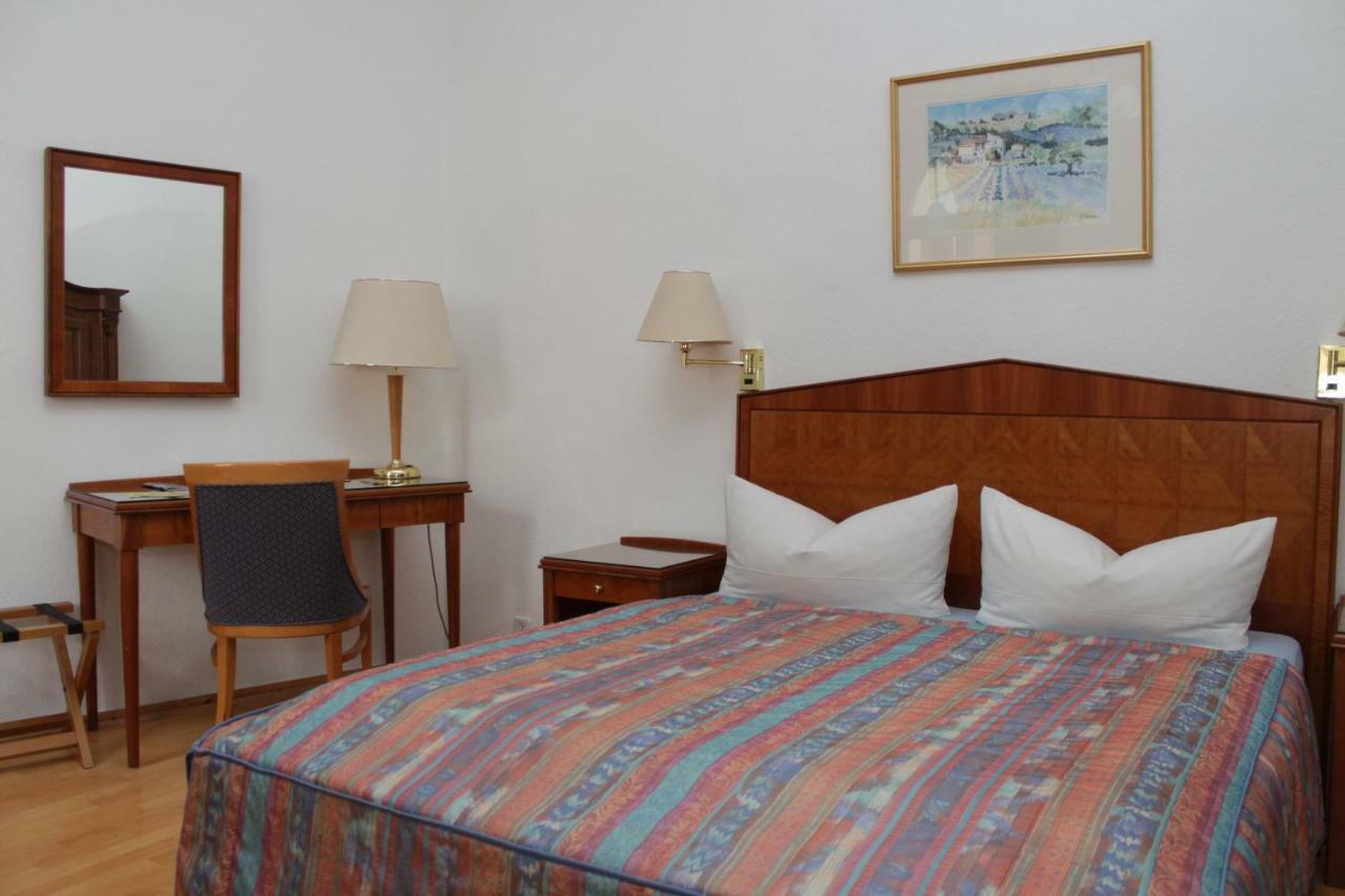 Weinkeller Woelk Hotel Наумбург Екстериор снимка