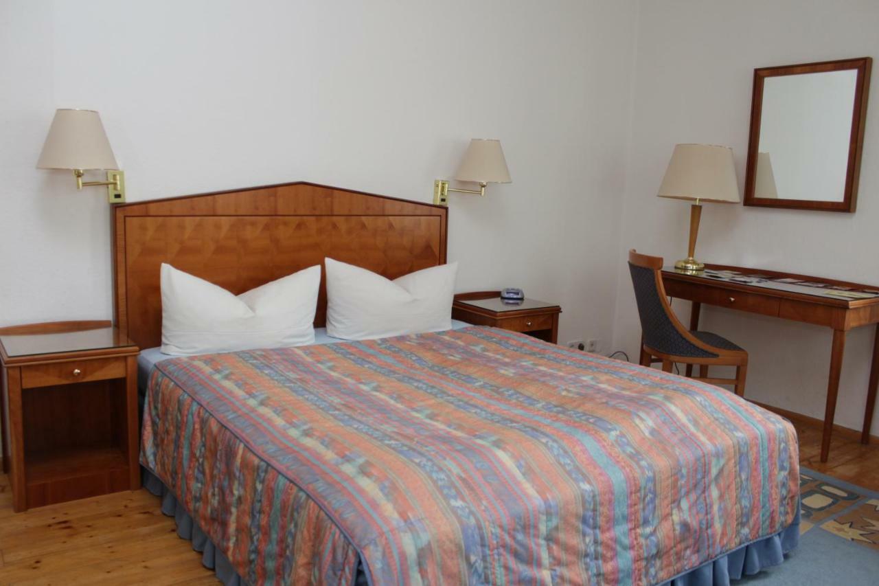 Weinkeller Woelk Hotel Наумбург Екстериор снимка