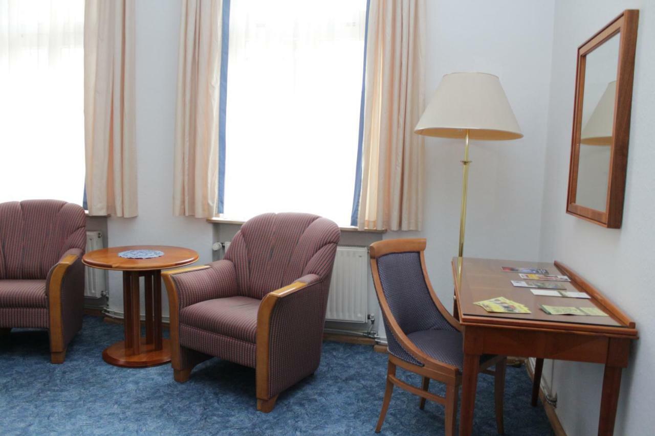 Weinkeller Woelk Hotel Наумбург Екстериор снимка