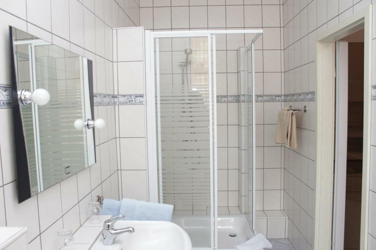 Weinkeller Woelk Hotel Наумбург Екстериор снимка