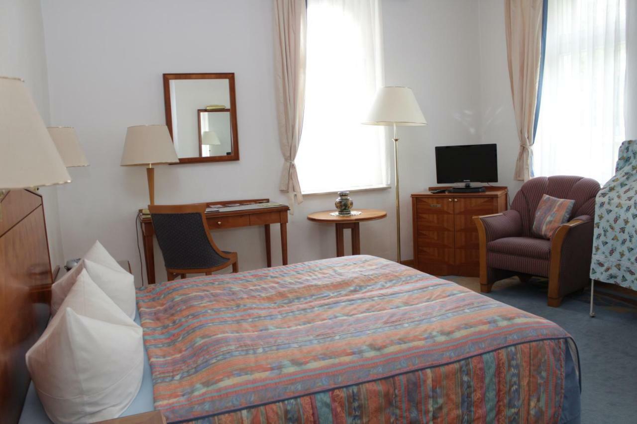 Weinkeller Woelk Hotel Наумбург Екстериор снимка