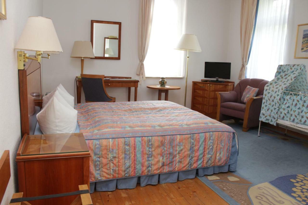 Weinkeller Woelk Hotel Наумбург Екстериор снимка