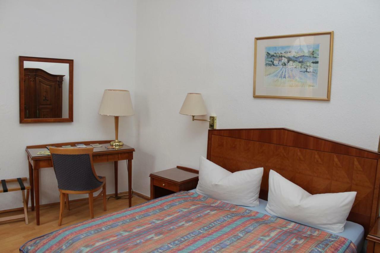 Weinkeller Woelk Hotel Наумбург Екстериор снимка