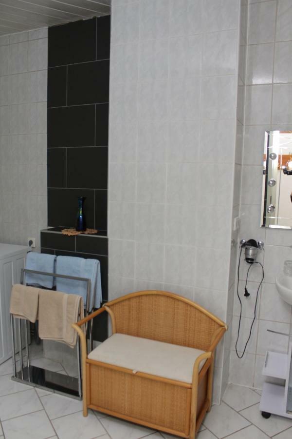 Weinkeller Woelk Hotel Наумбург Екстериор снимка