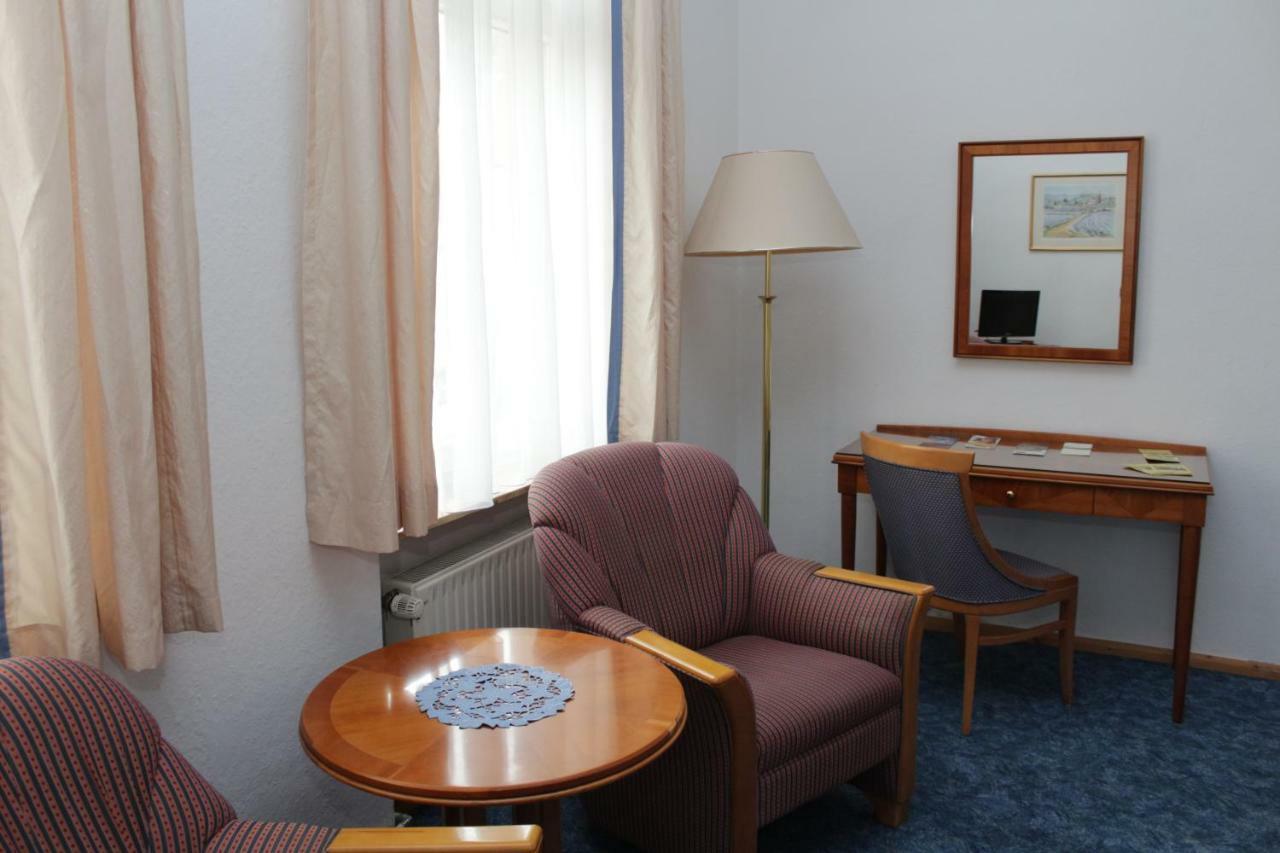 Weinkeller Woelk Hotel Наумбург Екстериор снимка