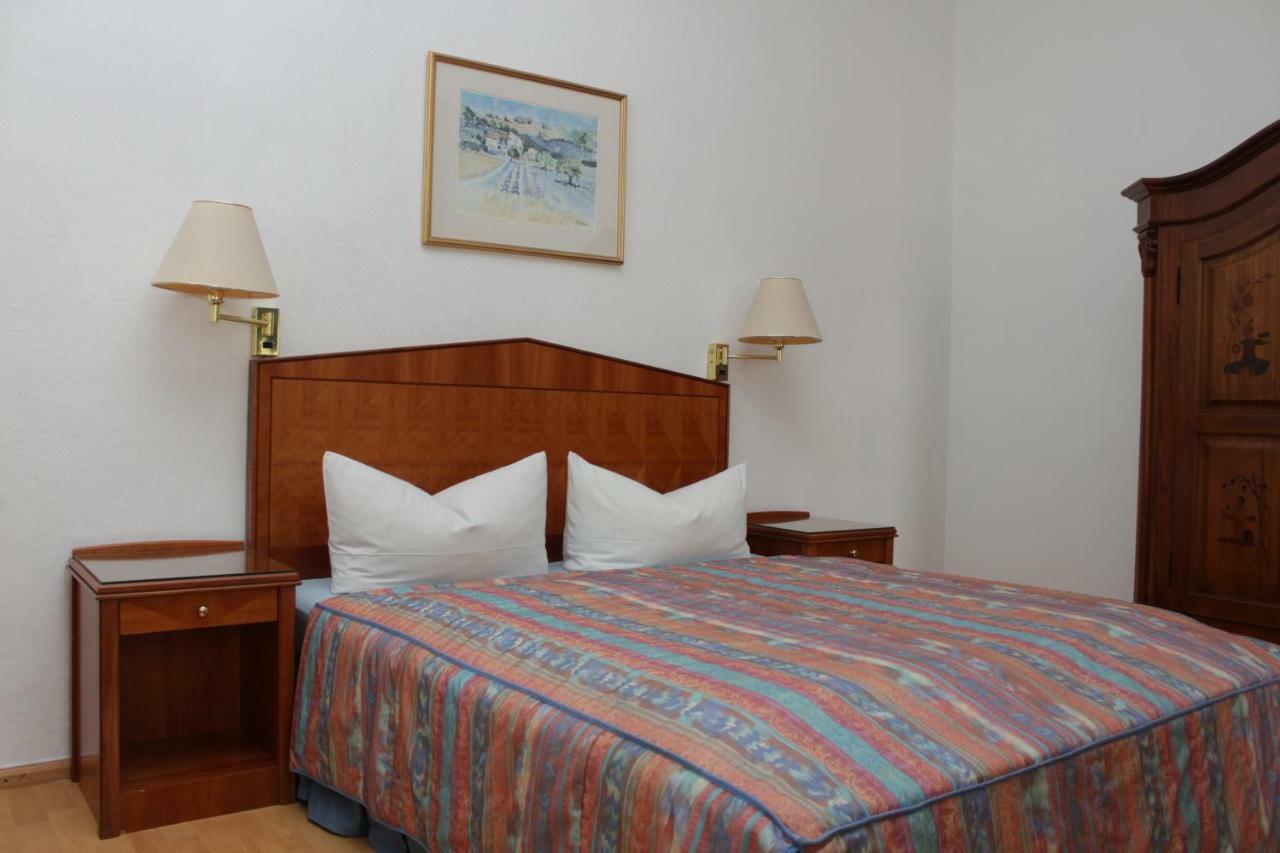 Weinkeller Woelk Hotel Наумбург Екстериор снимка